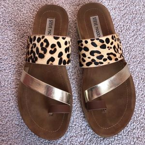 Steve Madden brown flat sandals size 8